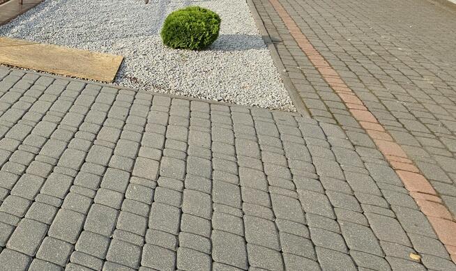 Profesjonalne mycie kostki brukowej