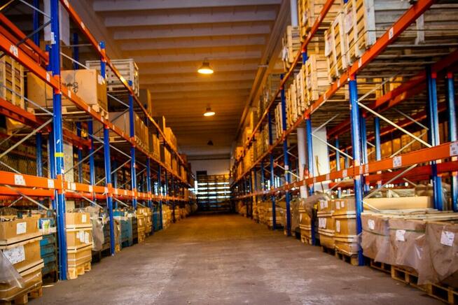 Wynajem magazynu 8 000 m² w Częstochowie | 9 000 miejsc pal.