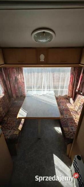 Chateau 380 z 1996 roku o masie własnej 747kg oraz dmc 1100kg