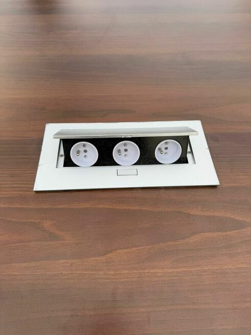 Stół konferencyjny multimedialny orzech 234,5x120 stoły