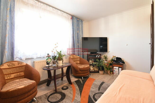 2poziomowe garaż 2 komórki lokatorskie 5ar działka