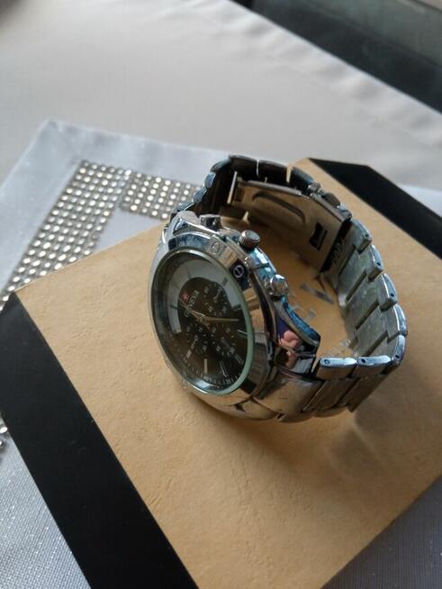 ZEGAREK GENEVA glassic ccolection ze stali szlachetnej stan