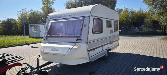 Chateau 380 z 1996 roku o masie własnej 747kg oraz dmc 1100kg