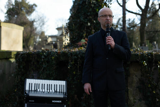 Mistrz ceremonii pogrzebowej / świeckiej / humanistycznej