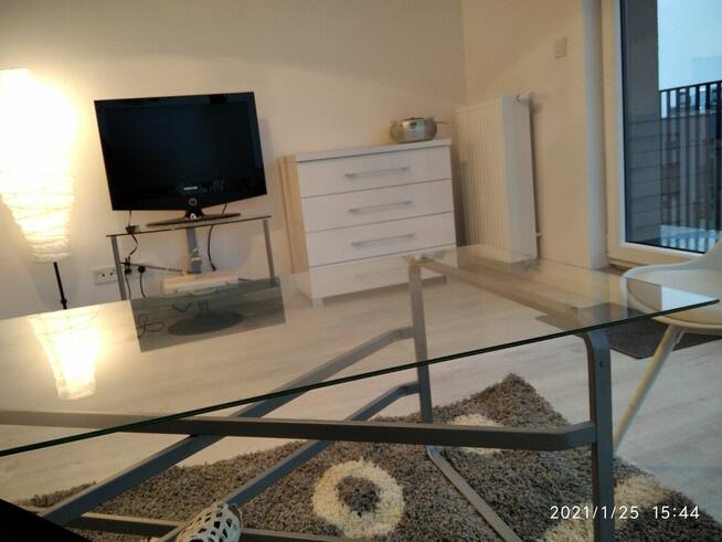 Super 76 m2 3 pok. 4700 zł