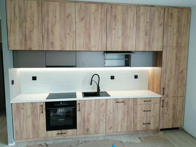 Meble na wymiar: kuchnie, szafy, garderoby