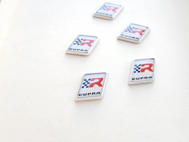 Seat R Cupra emblemat na kierownicę