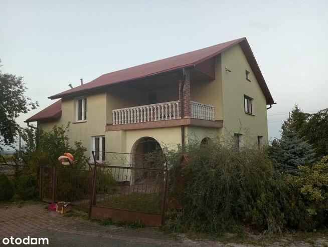 Dom, siedlisko( gmina Łabunie). Działka 25 arów