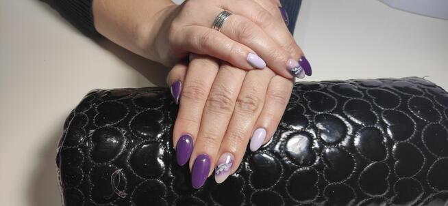 Zapraszam na paznokcie hybrydowe i żelowe