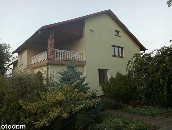 Dom, siedlisko( gmina Łabunie). Działka 25 arów