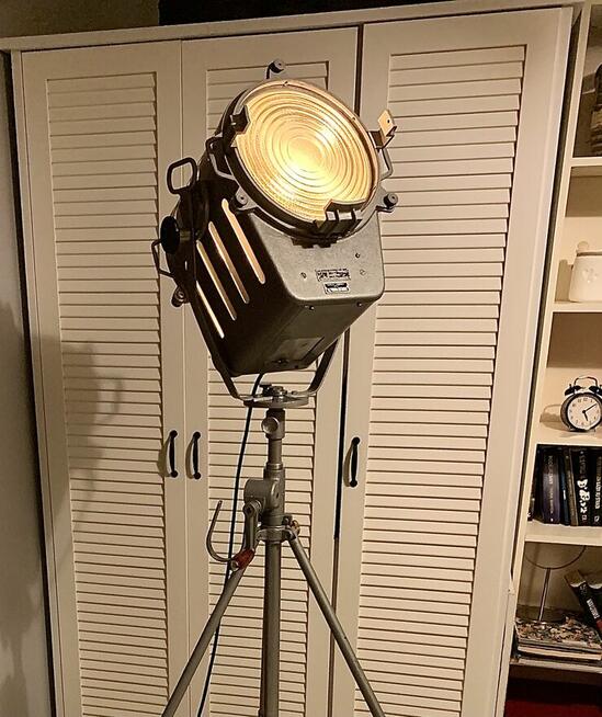 Lampa duża loft Vintage teatralna filmowa 1963 r