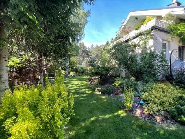 Dom Warszawa Wesoła, Zielona