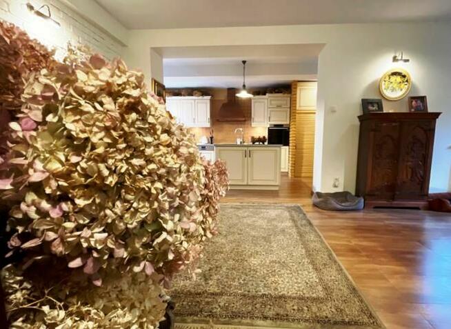 Dom Warszawa Wesoła, Zielona