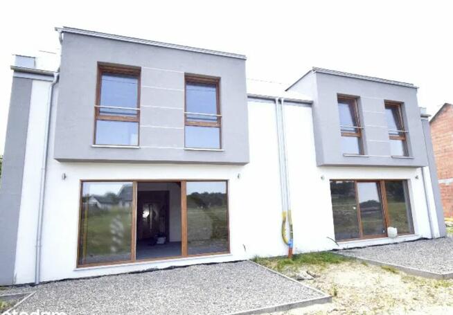 Dom w zabudowie bliźniaczej w Tomaszowice