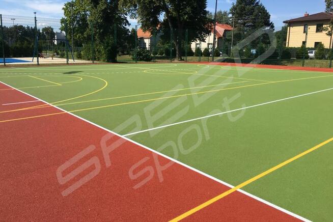 Układanie nawierzchni poliuretanowej