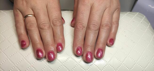 Zapraszam na paznokcie hybrydowe i żelowe