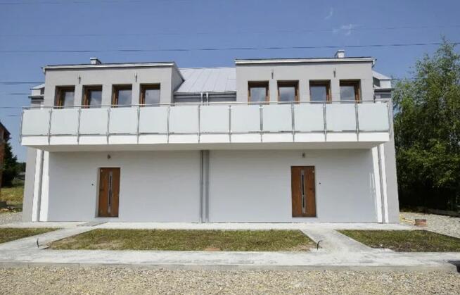 Dom w zabudowie bliźniaczej w Tomaszowice
