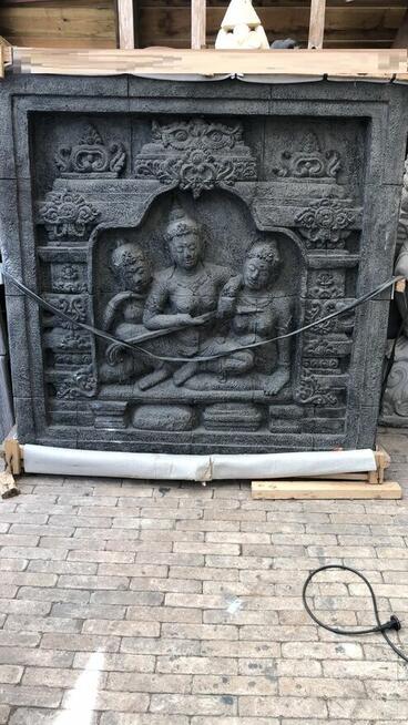 Płaskorzeźba do ogrodu w stylu orientalnym