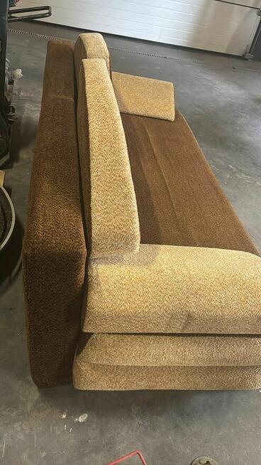 Na sprzedaż: Kanapa tapicerowana w stylu retro