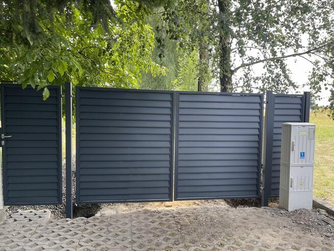 Balustrady ze stali nierdzewnej i czarnej stali