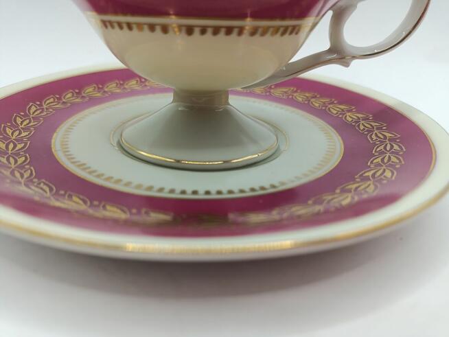 Filiżanka ze spodkiem na nóżce kremowa złocenie Albert