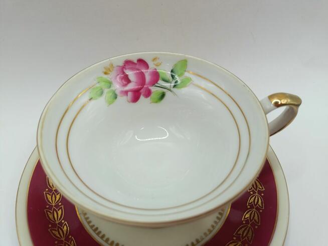 Filiżanka ze spodkiem na nóżce kremowa złocenie Albert