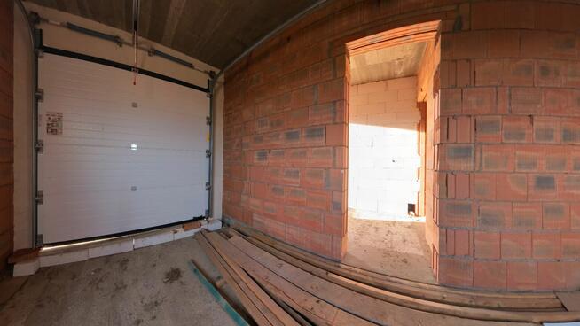 Dom w Stanie Surowym Zamknietym