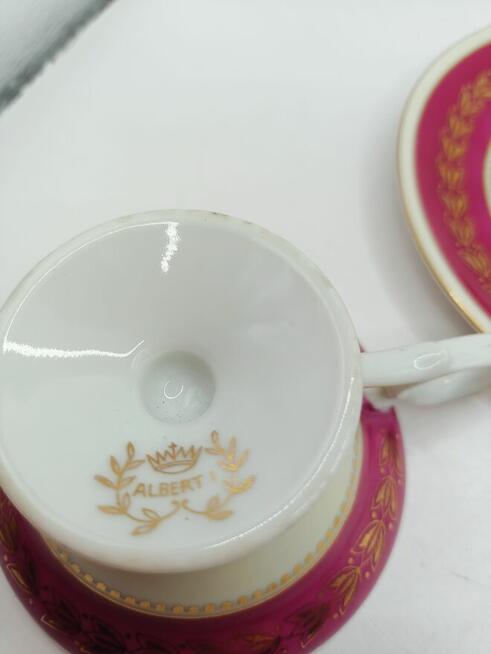 Filiżanka ze spodkiem na nóżce kremowa złocenie Albert