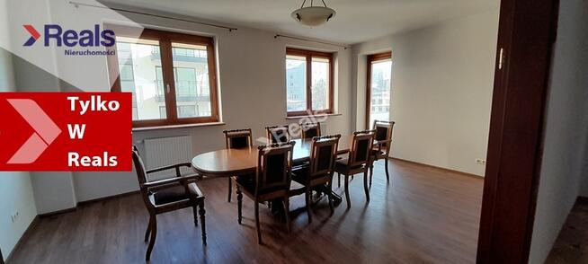 Super lokal, świetna lokalizacja, blisko METRO