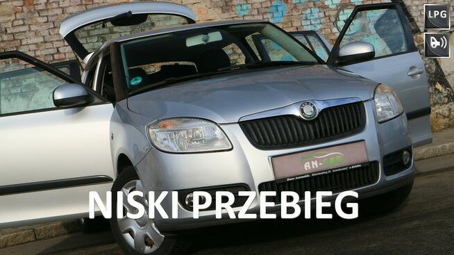 Škoda Fabia 1,4 MPI-Czujniki Parkowania-Klimatyzacja-Przebieg 75 tyś.