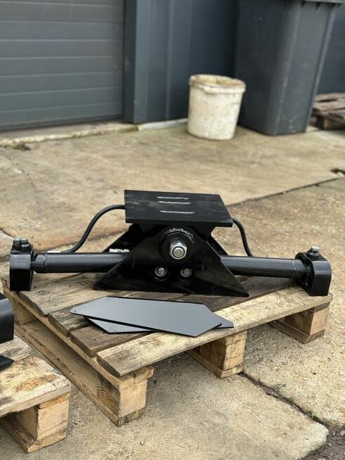 Zawias hydrauliczny do wspawania do koparki 3,6-5,5t