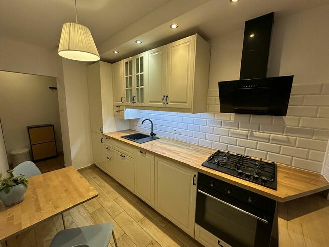 Klimatyczne mieszkanie 2 pokojowe przy metrze Praga Pólnoc