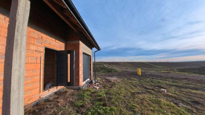 Dom w Stanie Surowym Zamknietym