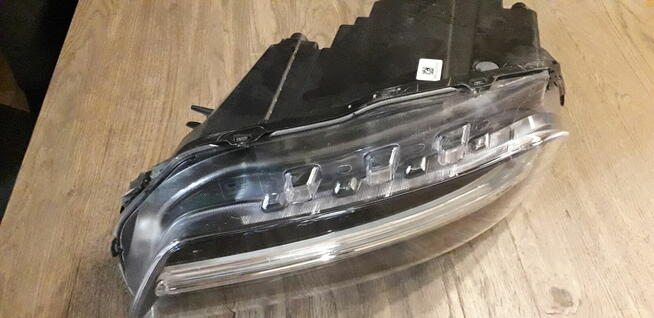 VOLVO XC40 lift lampa prawa FULL LHD