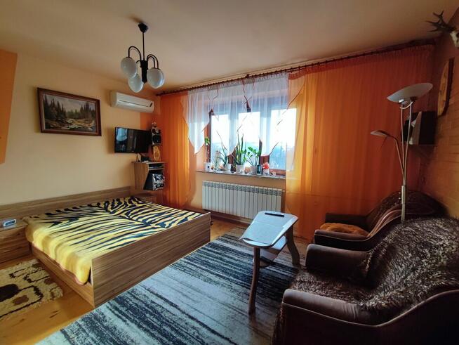 Dom wolnostojący 240 m² z działką 7,21 ara – Strzyżów