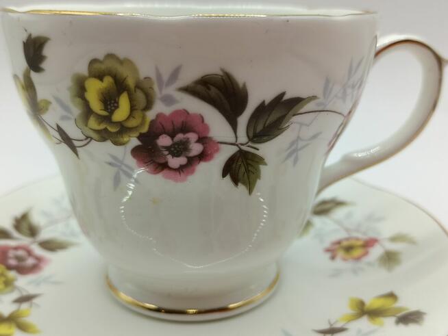 Vintage Filiżanka ze spodkiem porcelana kostna DUCHESS Roman