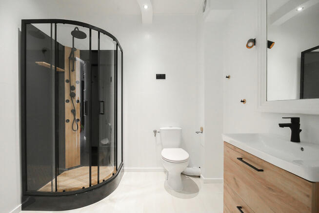 W pełni umeblowane | 3 pokoje | Garaż | Metro