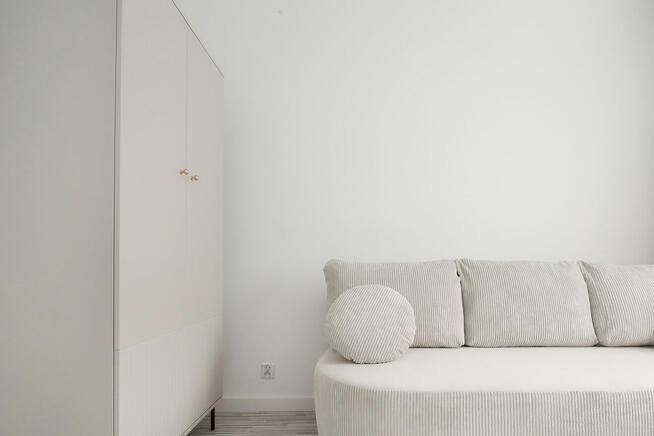 W pełni umeblowane | 3 pokoje | Garaż | Metro