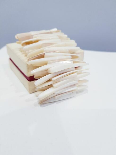 Beżowo-brązowa bransoletka z masy perłowej