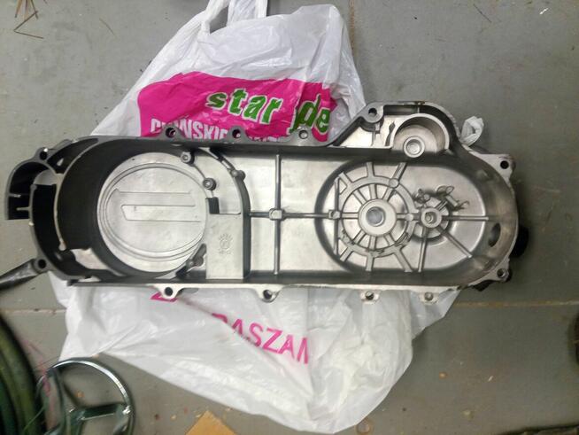 Pokrywa silnika do skutera 4t MotoGeneric 460mm