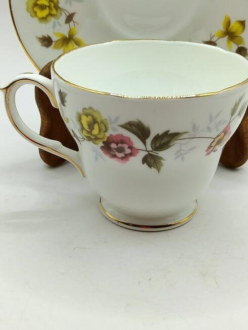 Vintage Filiżanka ze spodkiem porcelana kostna DUCHESS Roman