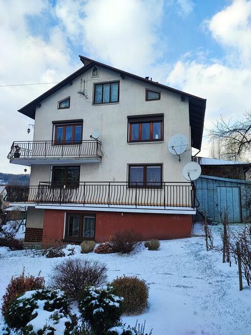 Dom wolnostojący 240 m² z działką 7,21 ara – Strzyżów