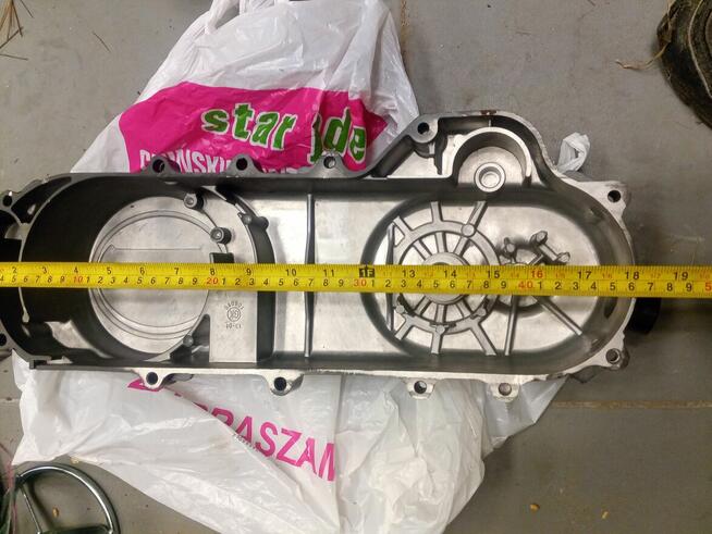 Pokrywa silnika do skutera 4t MotoGeneric 460mm