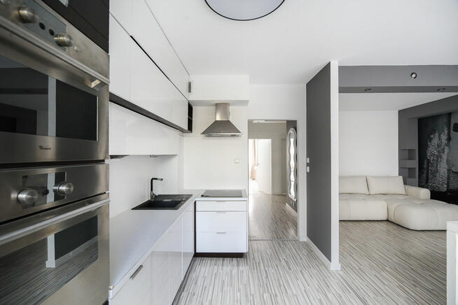 W pełni umeblowane | 3 pokoje | Garaż | Metro