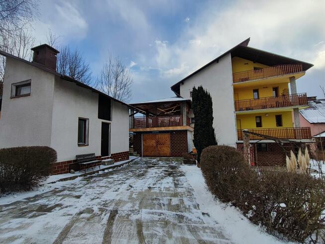 Dom wolnostojący 240 m² z działką 7,21 ara – Strzyżów