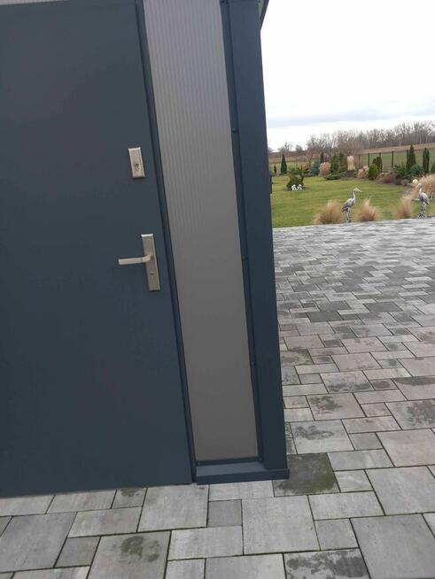 Garaz z plyty warstwowej