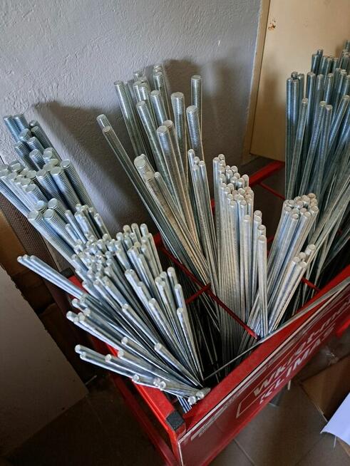 Śruby, nakrętki, pręty gwintowane , wkręty, tarcze i inne FA