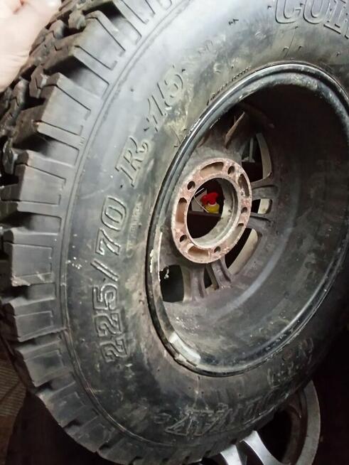 Sprzedam nowe opony Suzuki Samurai