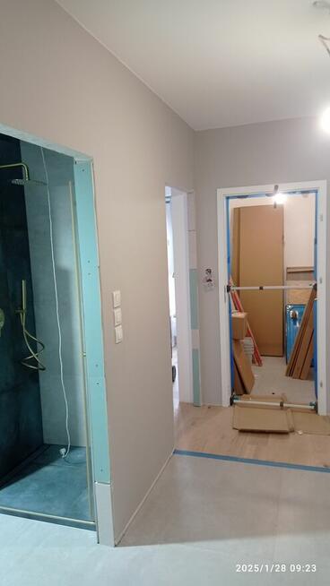 Malarz szpachlarz gładzie doświadczenie