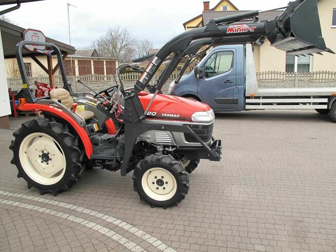 Mini Traktorek Yanmar EF220 22KM 4X4 Wspomaganie Rewers